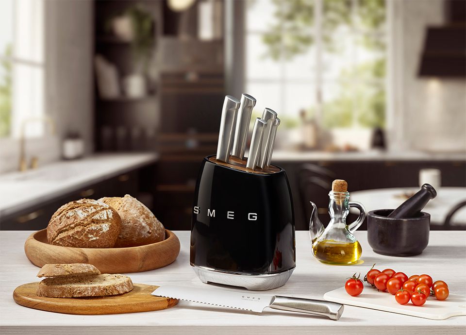 Smeg დანების ნაკრები